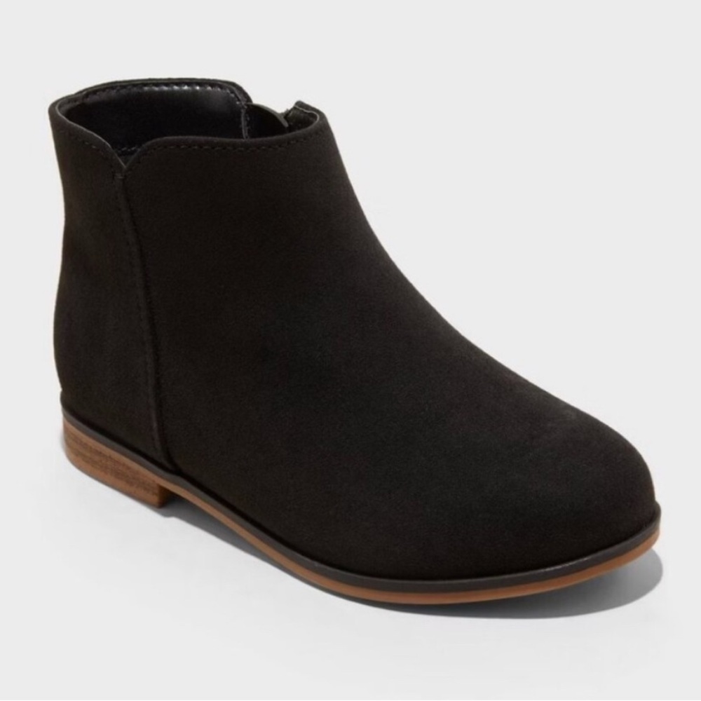 Cat & Jack Black Kids Boots, size 6t